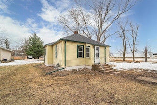 830 W 3rd St, Rush City, MN 55069