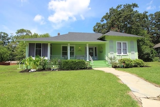 1106 N 2nd Ave, Laurel, MS 39440