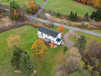571 Middle Rd, Milton, VT 05468