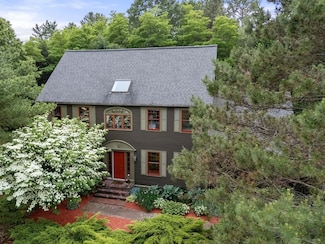 8 Cider Hill Ln, Sherborn, MA 01770