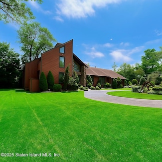 30 Paradise Place, Staten Island, NY 10307