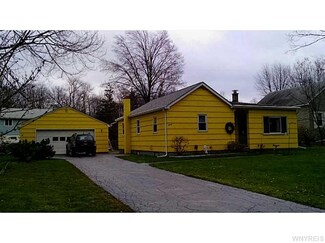 6975 Putnam Dr, Derby, NY 14047