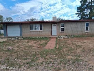 28 E Hawthorne St, Huachuca City, AZ 85616