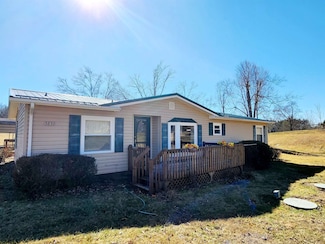 5851 Mccoy Rd, Blacksburg, VA 24060