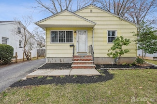 73 E Walnut St, Metuchen, NJ 08840