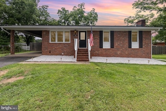 203 Pecan Ln, Fredericksburg, VA 22405
