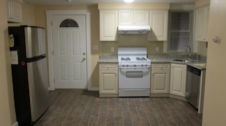 39 Rawson Rd Unit R, Quincy, MA 02170