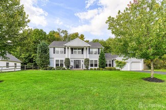 7 Shady Glen Dr, North Brunswick, NJ 08902