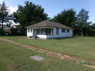 27 N 14th St, Duncan, OK 73533