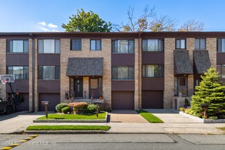 308 Grasmere Dr, Staten Island, NY 10305