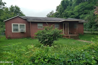64 Providence Rd, Natchez, MS 39120