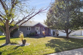 2524 38 1 2 Ave S, Fargo, ND 58104