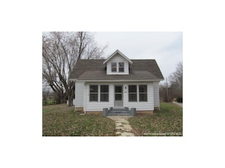 6195 Walnut St NE, Crandall, IN 47114