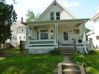 610 Iowa Ave, Iowa City, IA 52240