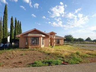 401 Cruce Verde Rd, Clint, TX 79836