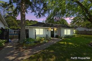1831 Lincoln Rd, Allegan, MI 49010