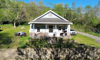 284 Sam St, Shirley, AR 72153