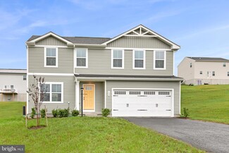 123 Peridot Dr, Chambersburg, PA 17202