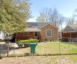 819 Center St, Pasadena, TX 77506