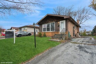 4424 Lisa Ln, Oak Forest, IL 60452