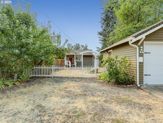115 W Berkeley St, Gladstone, OR 97027
