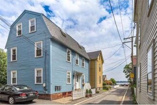 9 Kosciusko St Unit 2, Salem, MA 01970