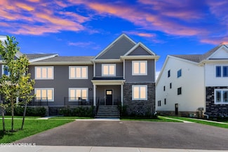 78 Edgecomb Ave, Lakewood, NJ 08701
