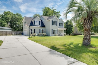 161 Bottle Branch Dr, Burgaw, NC 28425