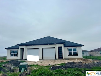 121 Aimable St, Port Lavaca, TX 77979