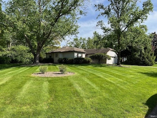 211 Mccutcheon Dr, Lafayette, IN 47909