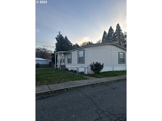 3800 W 6th St Unit 43, the Dalles, OR 97058