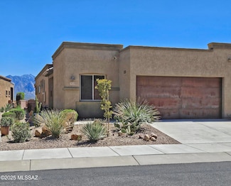 5829 Waynes Way, Green Valley, AZ 85622