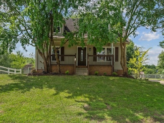 210 Mark Spitz Dr, Clarksville, TN 37042