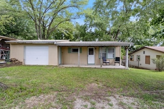 29850 Bobcat Dr, Warsaw, MO 65355