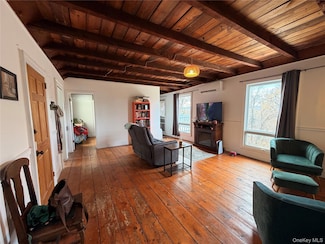 67 Old Albany Post Rd Unit 4, Rhinebeck, NY 12572