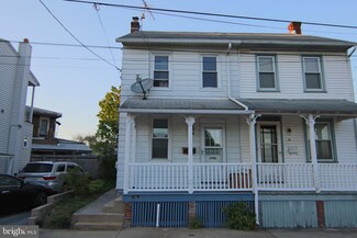 54 Nissley St, Middletown, PA 17057
