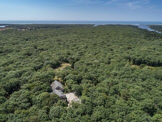 566 Scrubby Neck Rd, Vineyard Haven, MA 02568