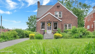 1528 Bouton Rd, Troy, NY 12180