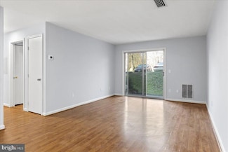 14903 Rydell Rd Unit 104, Centreville, VA 20121