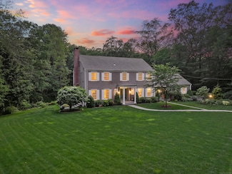 176 Logan Rd, New Canaan, CT 06840
