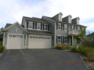 3085 Long Common Pkwy, Elgin, IL 60124