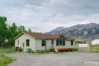 5924 W 5500 N, MacKay, ID 83251