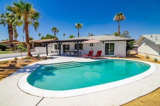 77105 Michigan Dr, Palm Desert, CA 92211