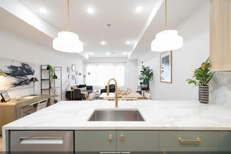100 Webster Ave Unit 1, Jersey City, NJ 07307