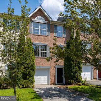 7 Emandan Ln, Hockessin, DE 19707