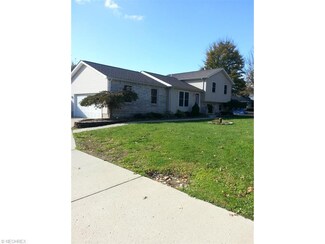 6643 E Calla Rd, New Middletown, OH 44442