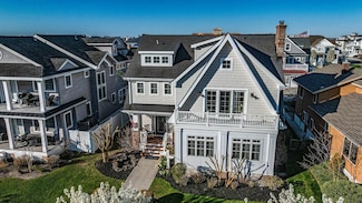 22 Spruce Rd, Ocean City, NJ 08226
