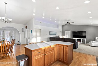 14124 W Millers Ridge Rd, Houston, AK 99694