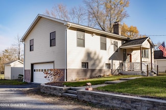 70 Unionville Feura Bush Rd, Feura Bush, NY 12067