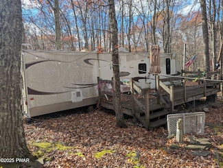 134 Chenango Dr, Shohola, PA 18458